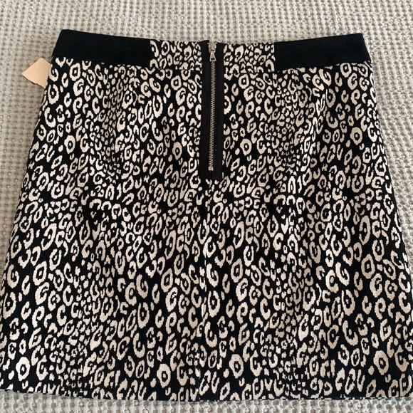 TRINA TURK Blk/Wt Lined Mini Skirt Sz 2 ~NWT - Picture 5 of 8
